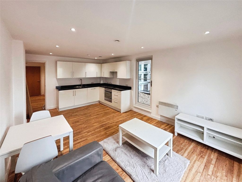 Property photo 3 of 11 Picture No. 25