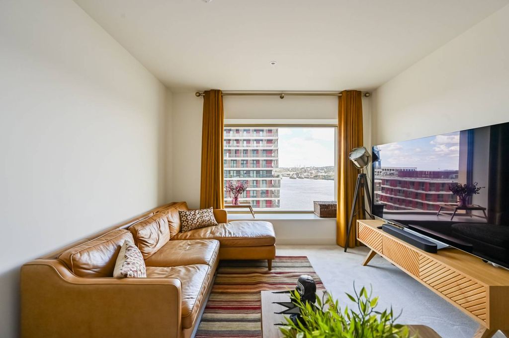 Property photo 1 of 47