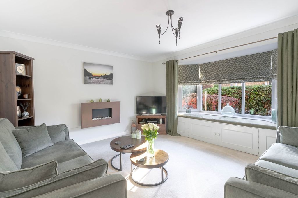 Property photo 2 of 17