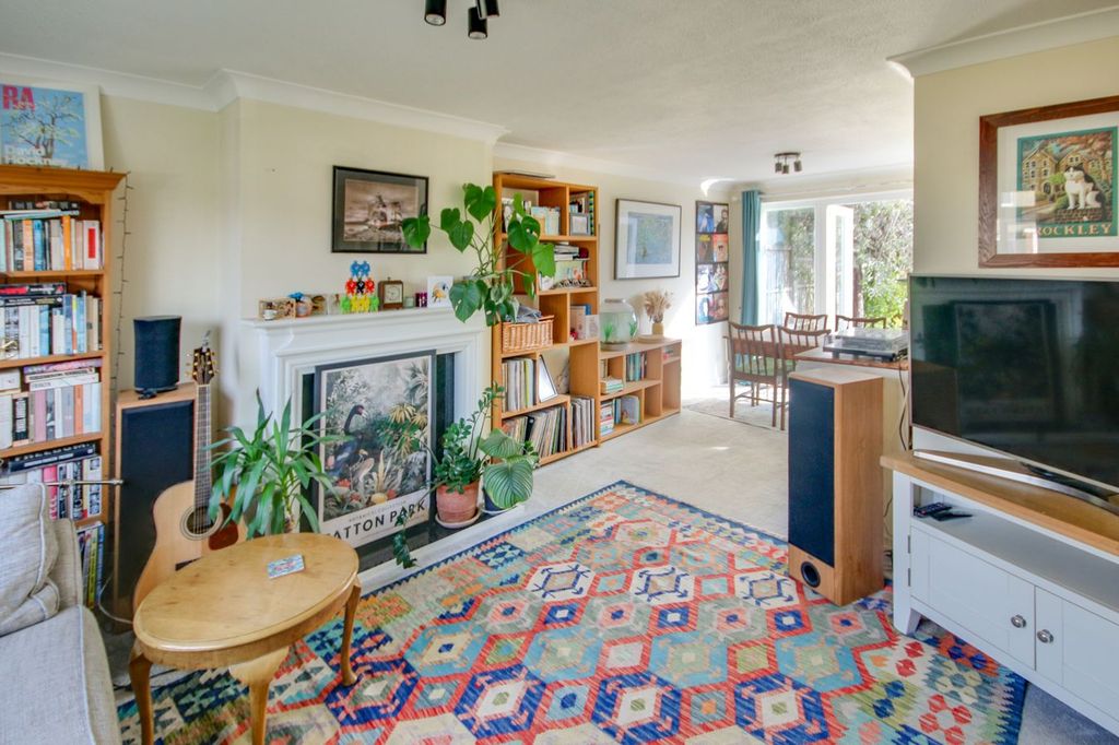 Property photo 3 of 13