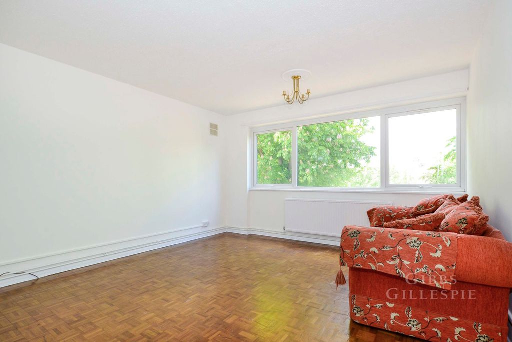 Property photo 3 of 11 Pbox-Img.Jpg