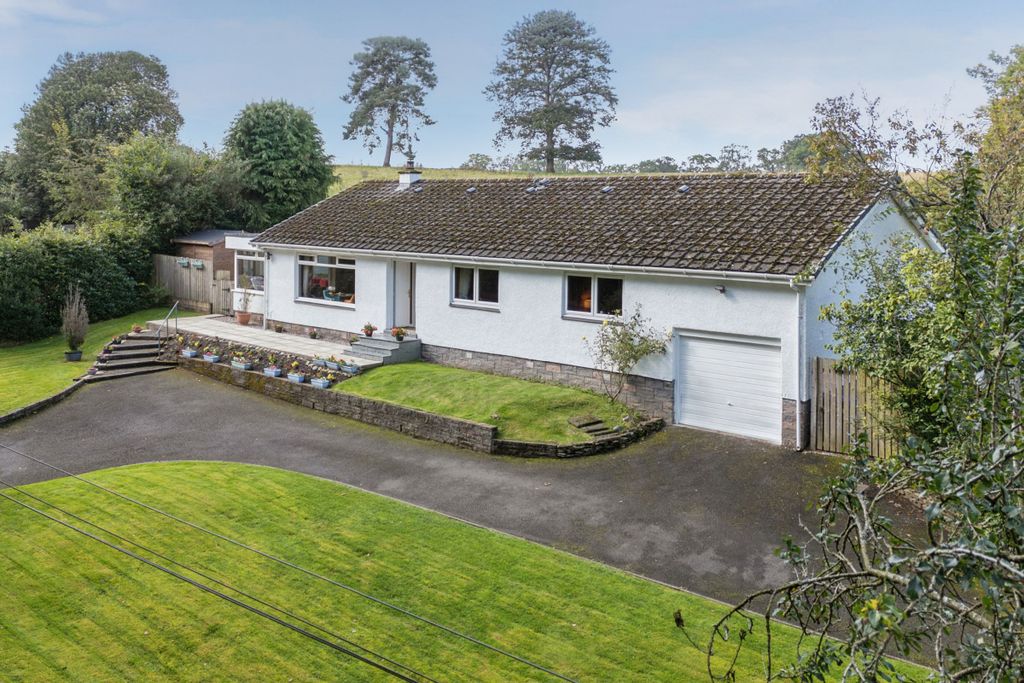 Property photo 1 of 50