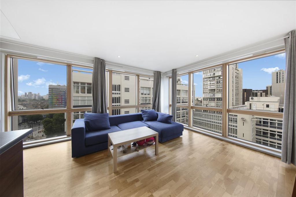Property photo 2 of 12 Apartment 467, Metro Central Heights - Hdpsl536Ud2