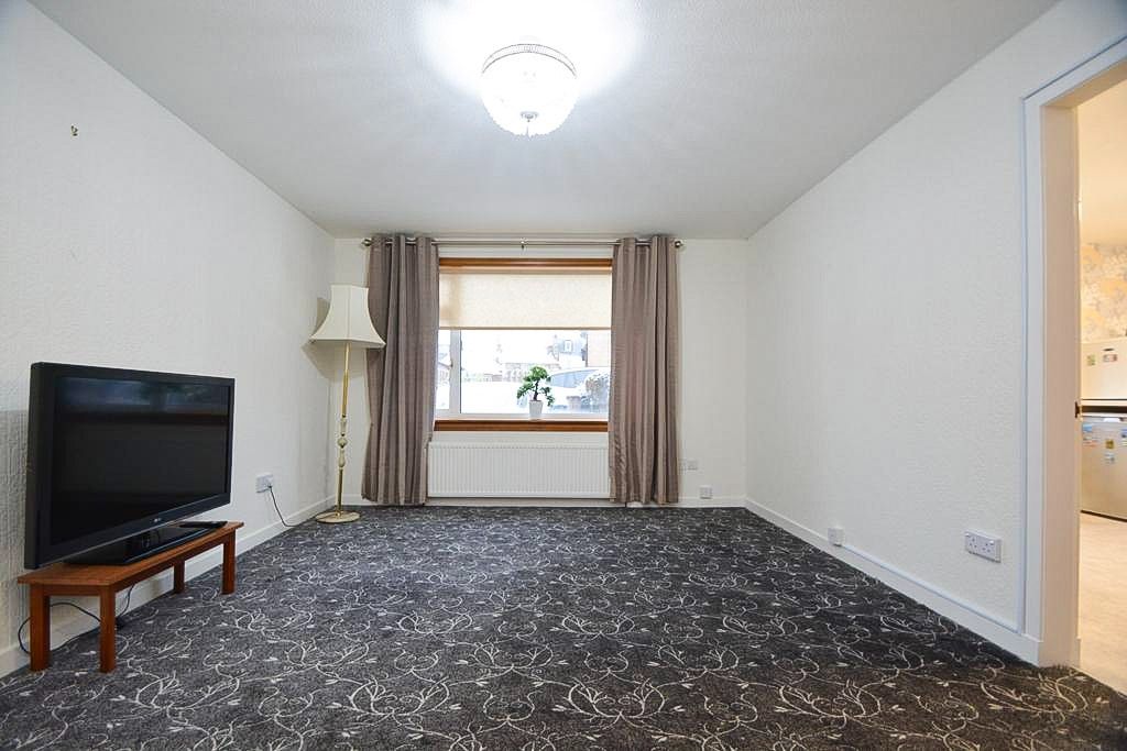 Property photo 2 of 11 4808495