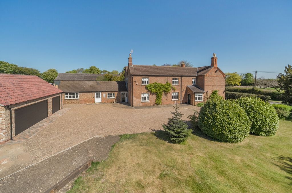 Property photo 1 of 50 1446937-8-69Ea653d25B03