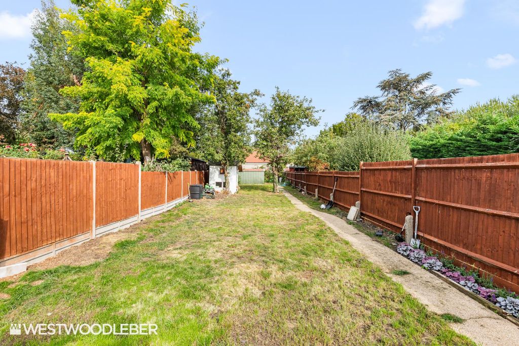 Property photo 2 of 28 Admiralswalk_30.Jpg