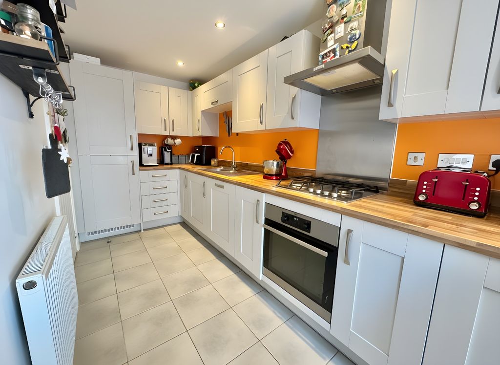 Property photo 3 of 18 5063732