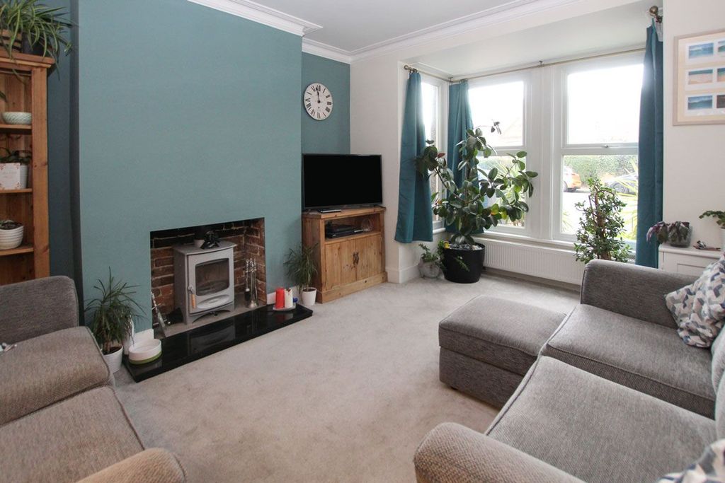 Property photo 2 of 20