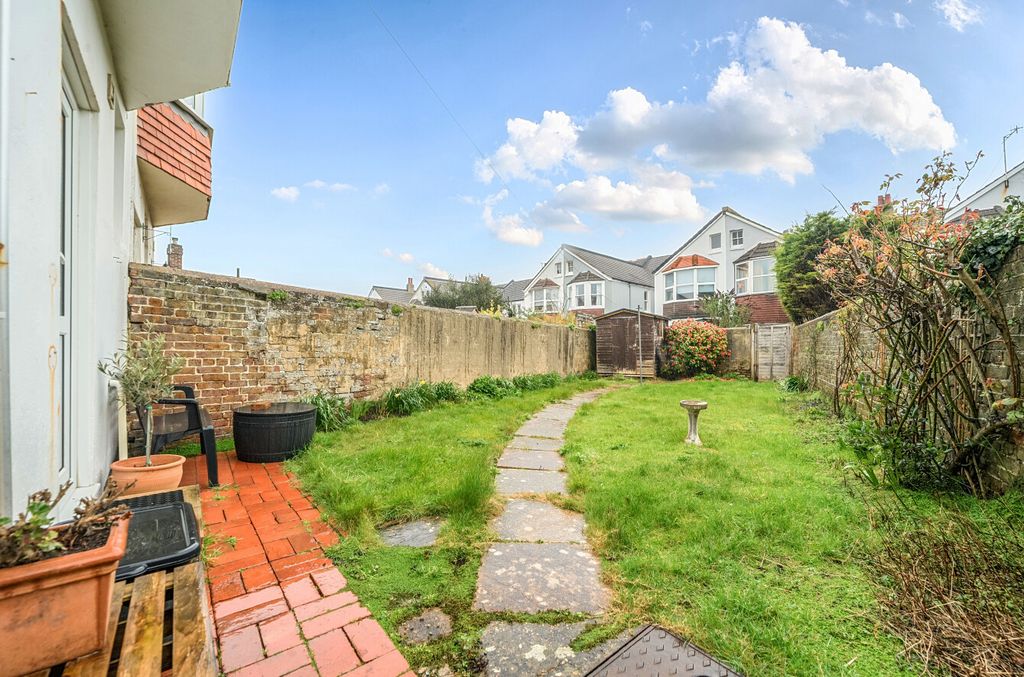 Property photo 2 of 14 1424934-15-69Aaec...