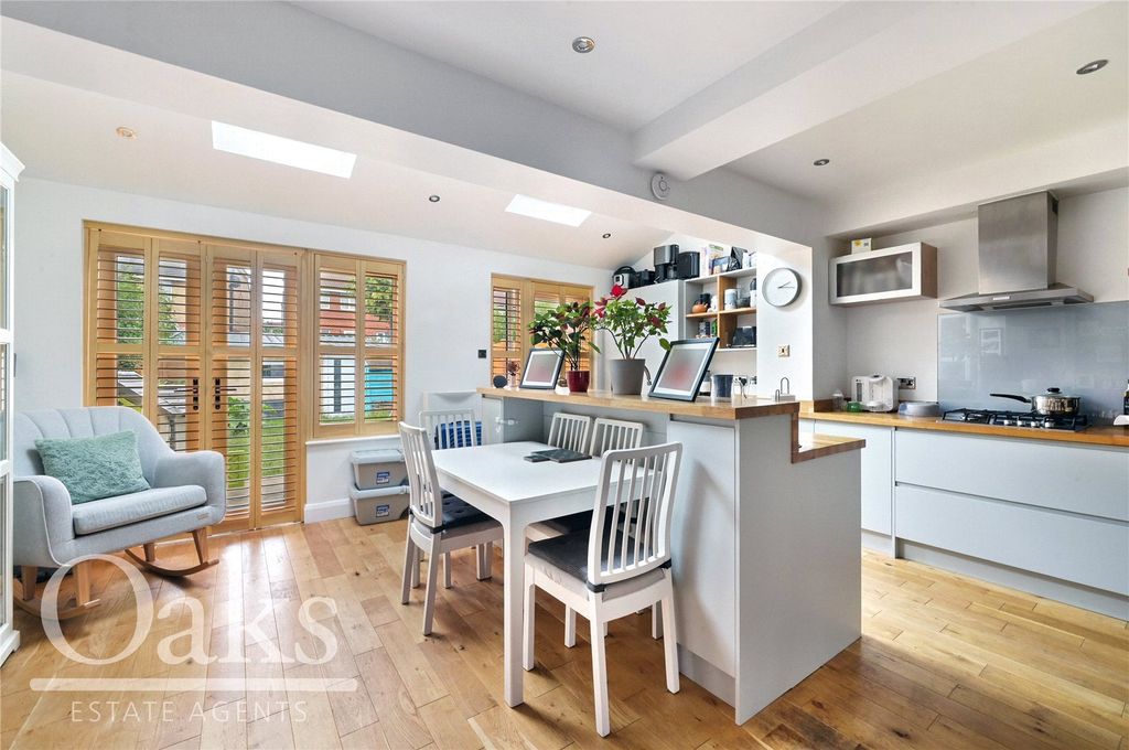 Property photo 2 of 12 Picture No. 04