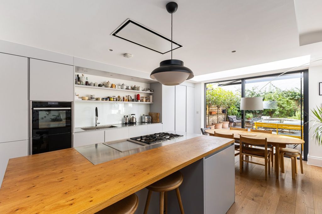 Property photo 1 of 14 Kitchen