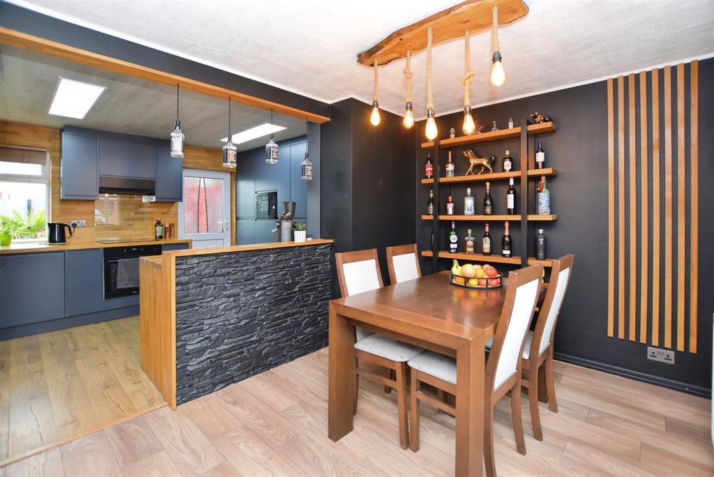 Property photo 2 of 36 Kitchen/Diner