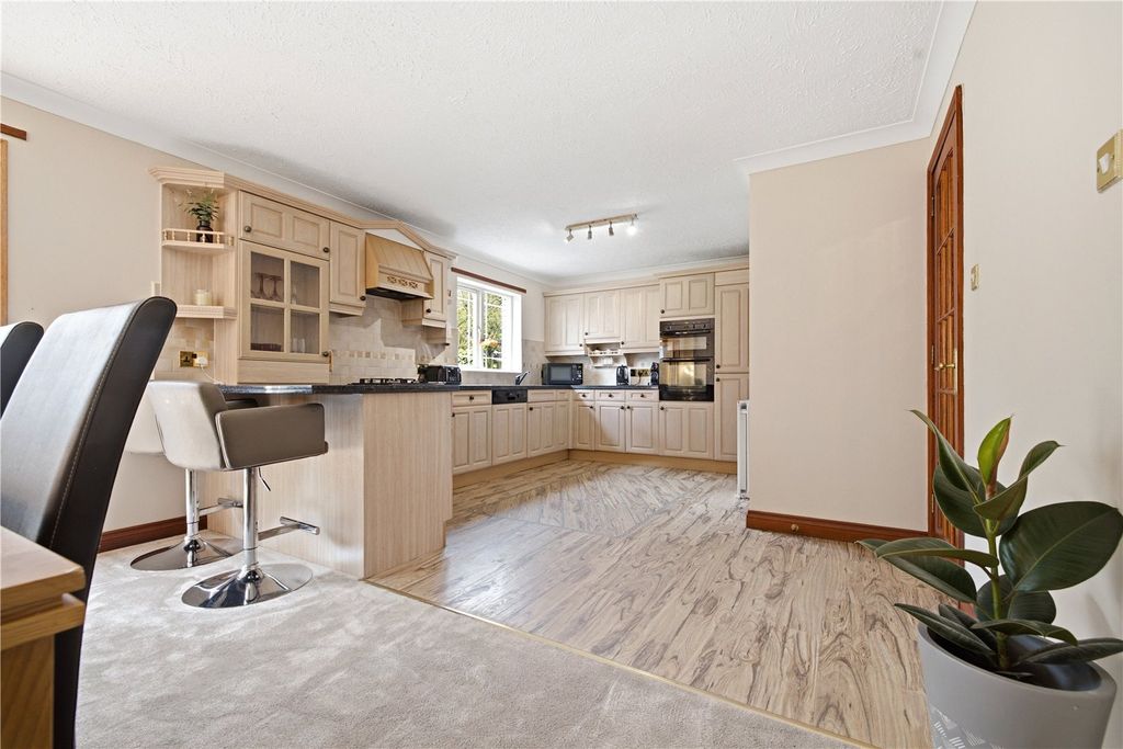 Additional image 9 of 5 bed detached house for saleBatterflatts Gardens, Stirling, Stirlingshire FK7
