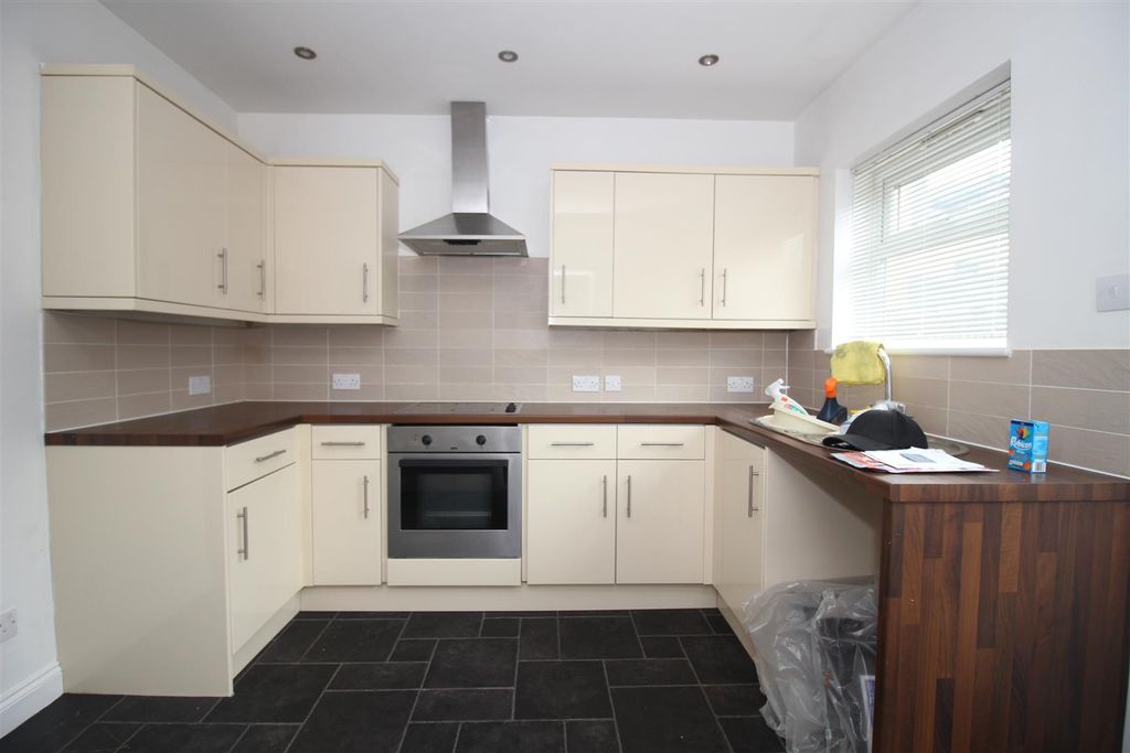 Property photo 2 of 11 Img_0015.Jpg
