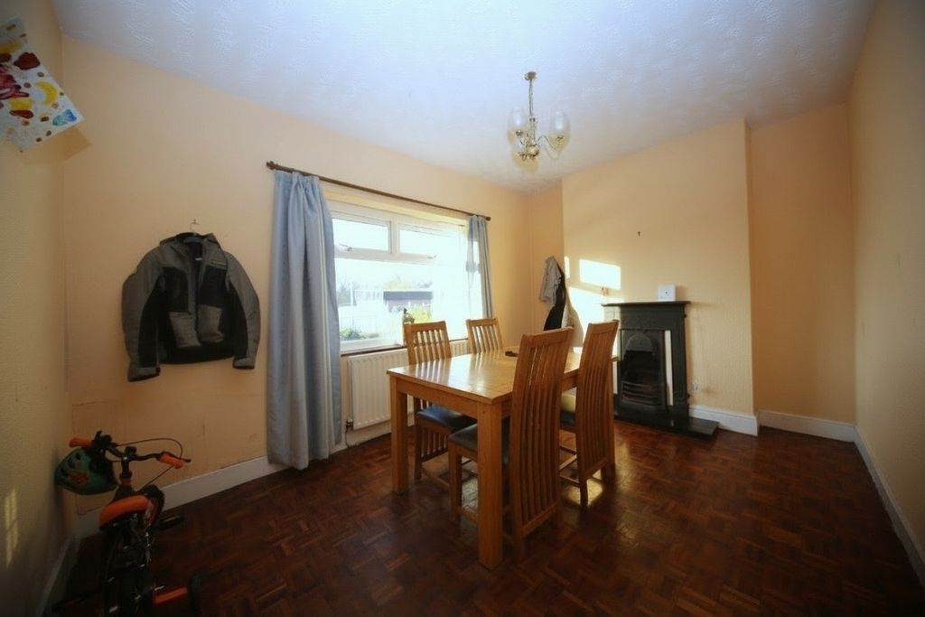 Property photo 3 of 11 Image 2