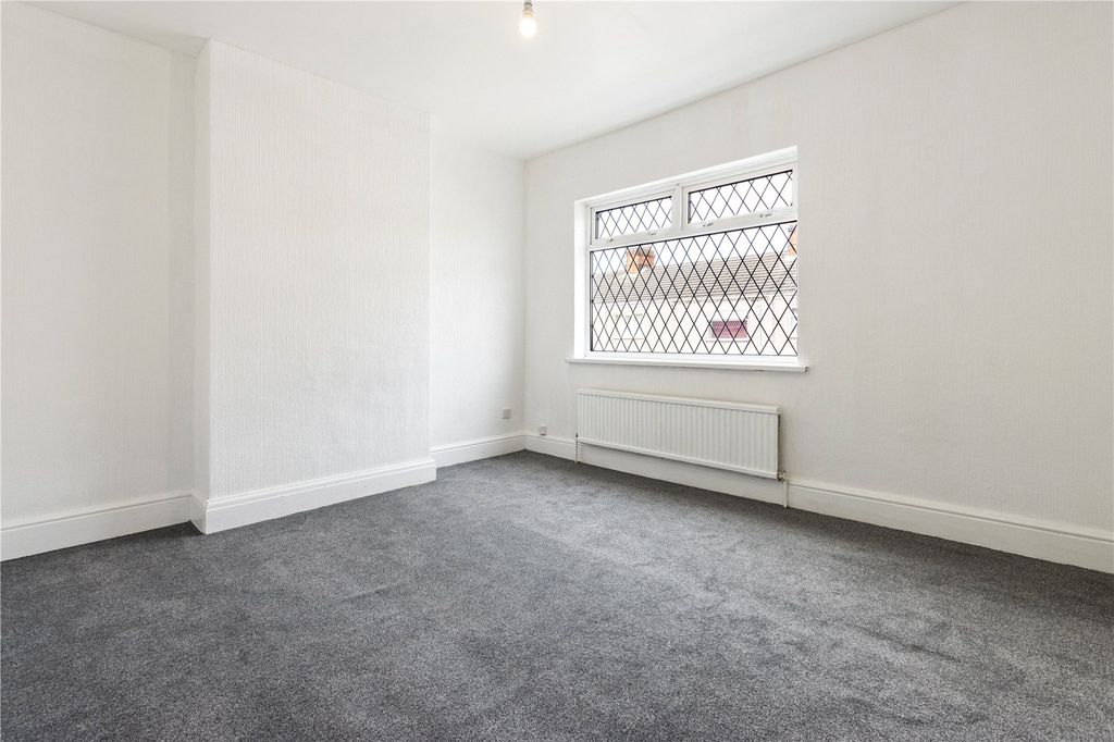 Property photo 2 of 13 Picture No. 17