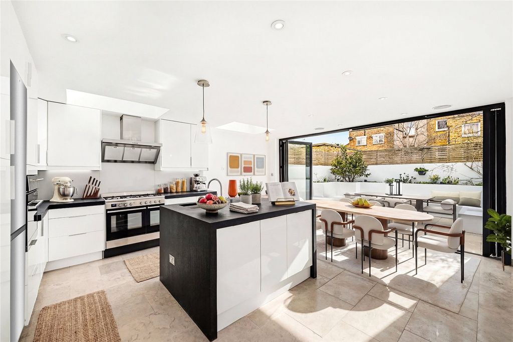 Property photo 1 of 23 Picture No. 06