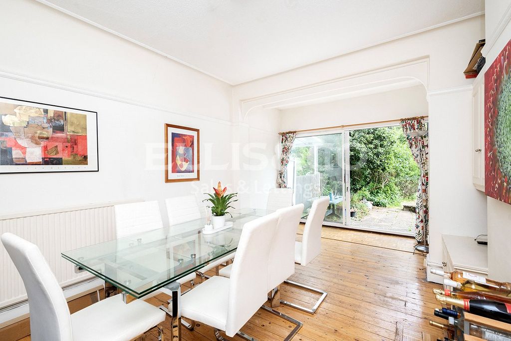 Property photo 2 of 18 Picture No. 06