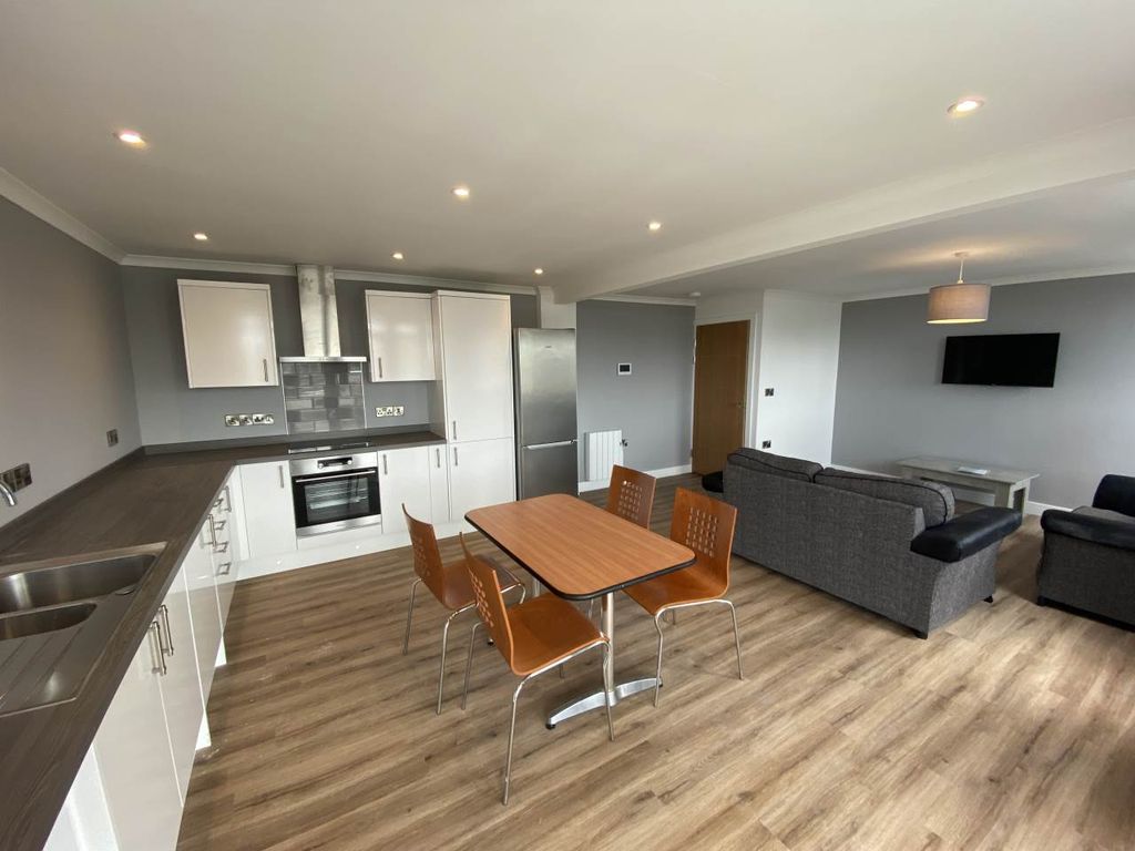 Property photo 3 of 8 Living Area