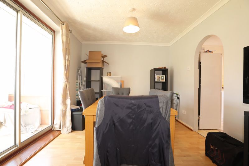 Property photo 3 of 9 Photo 3