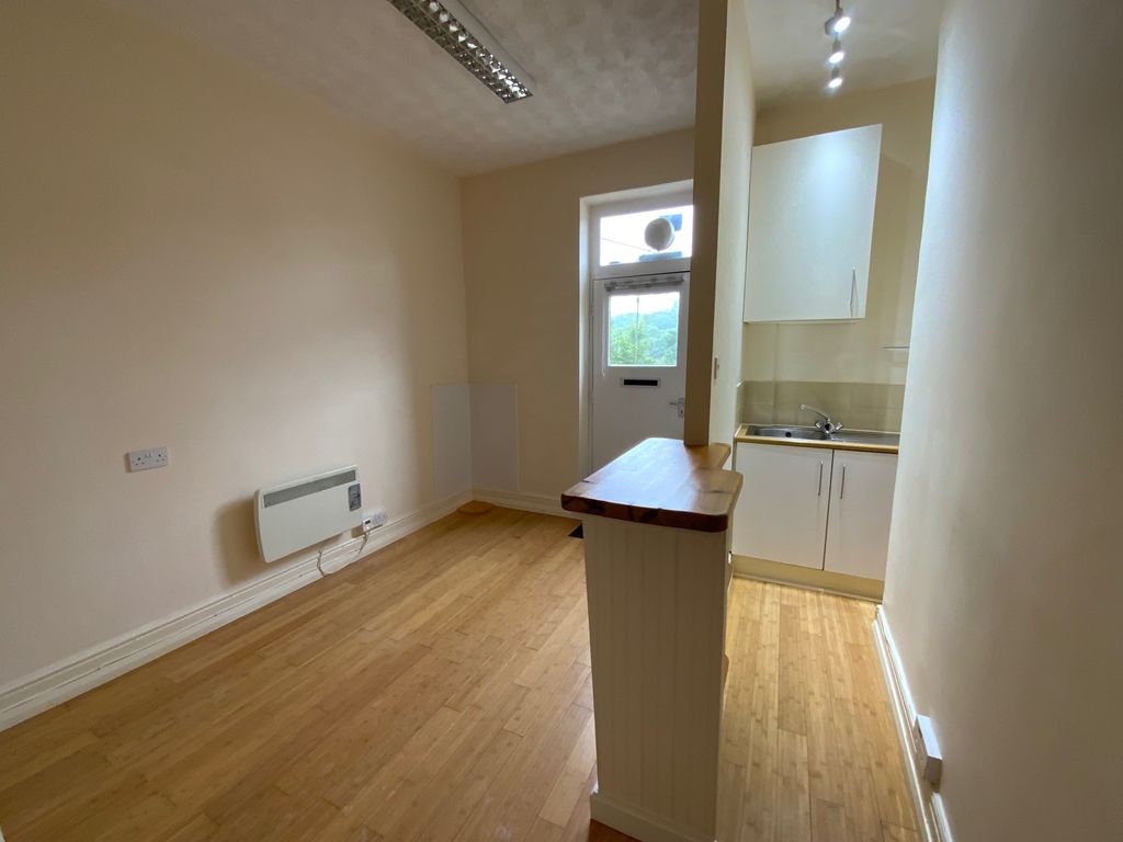 Property photo 2 of 3