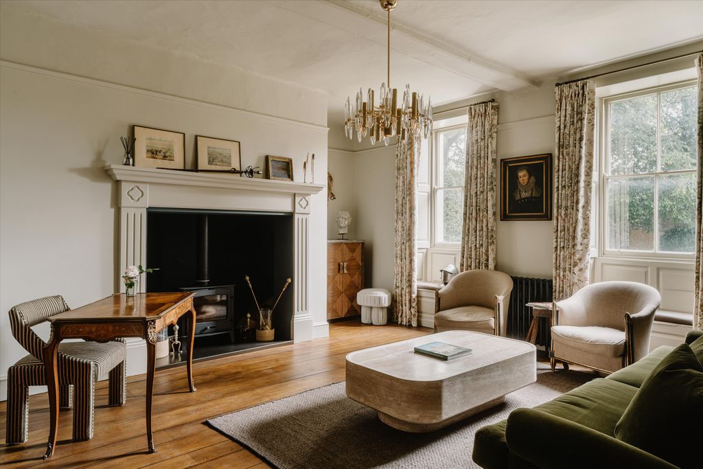 Property photo 3 of 30 Image