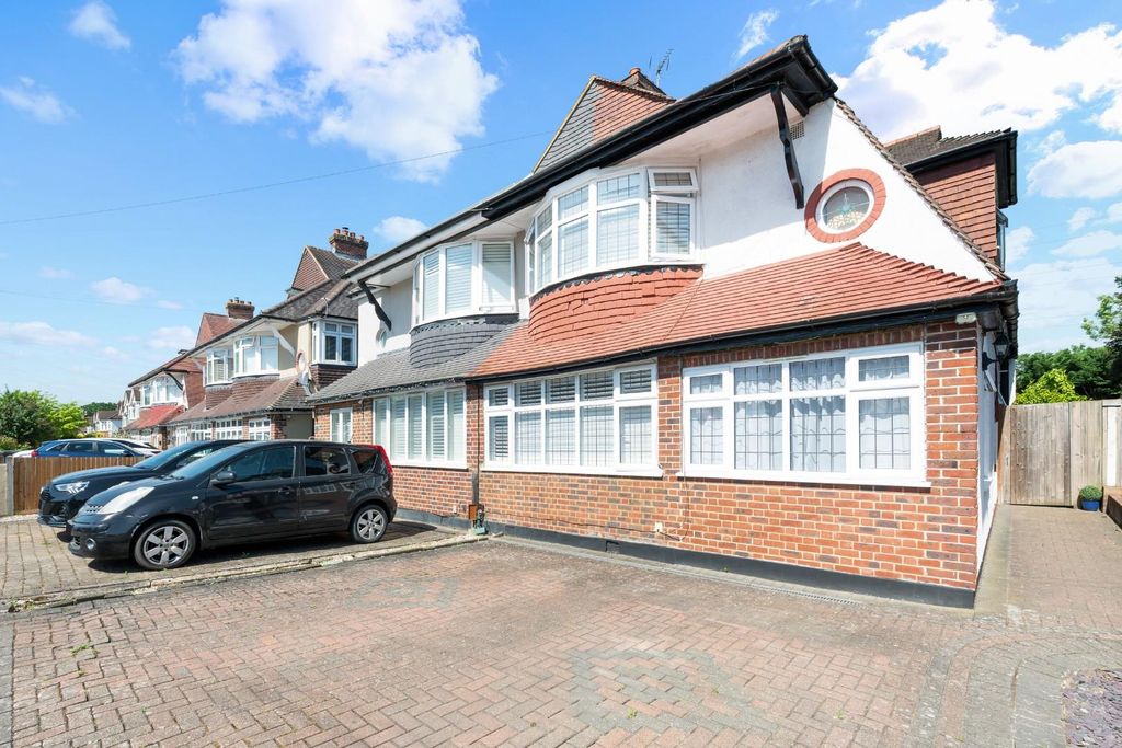 Property photo 1 of 13 Riverview Road