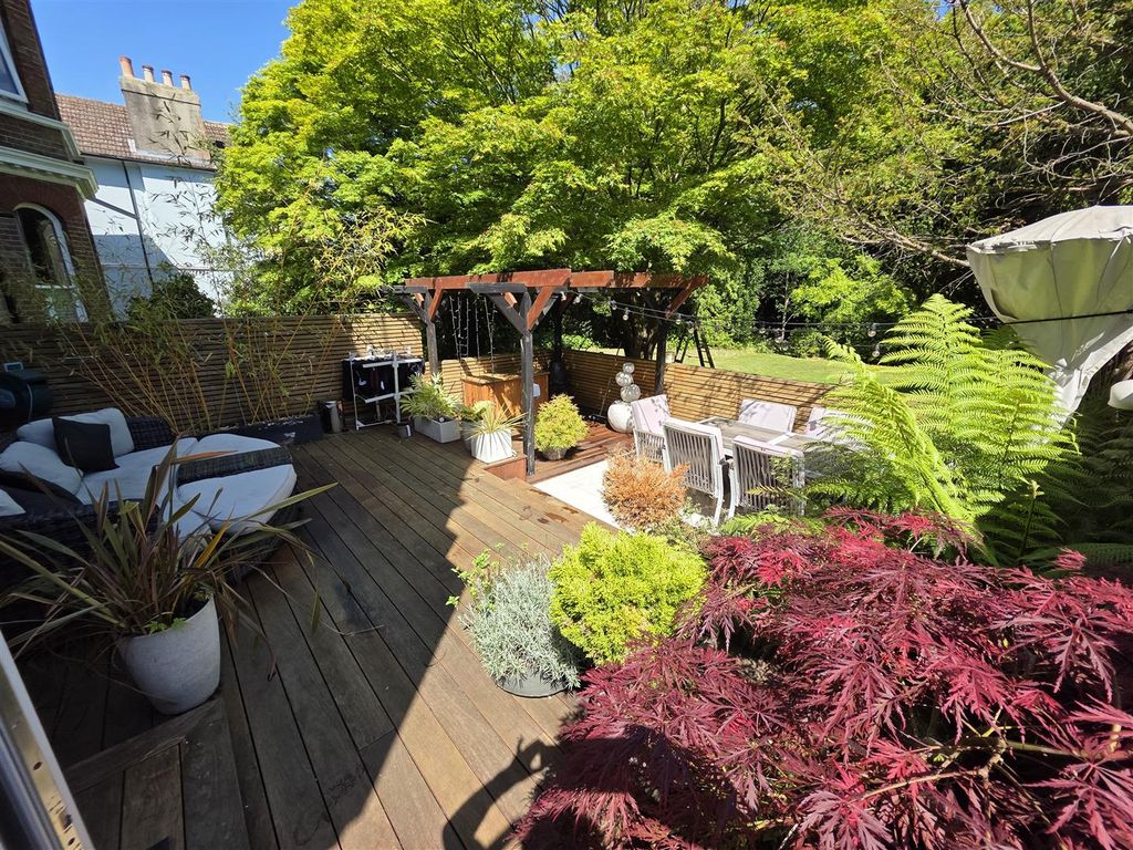 Property photo 3 of 26