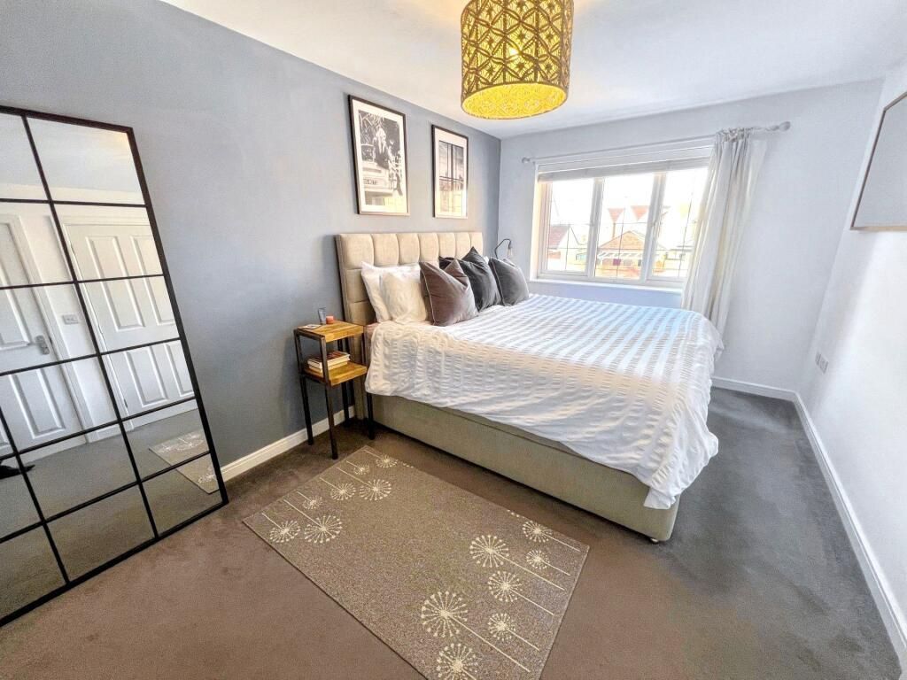 Property photo 1 of 2