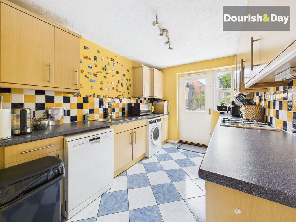 Property photo 2 of 18