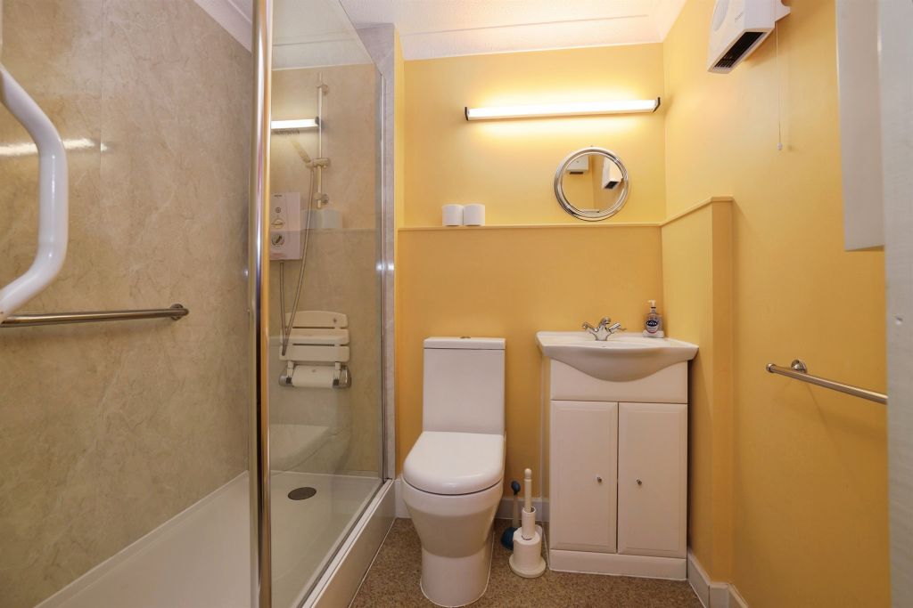Property photo 3 of 11