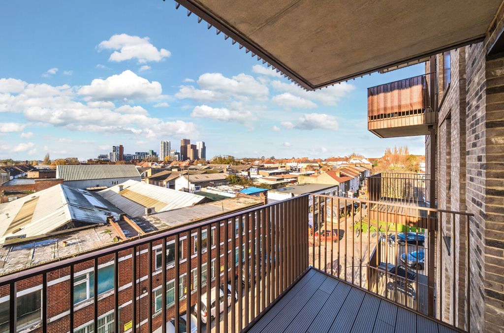 Property photo 3 of 9