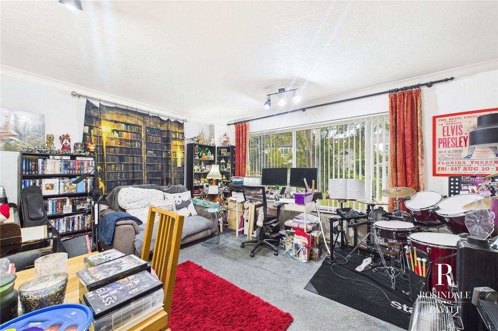 Property photo 3 of 16 Picture No. 10