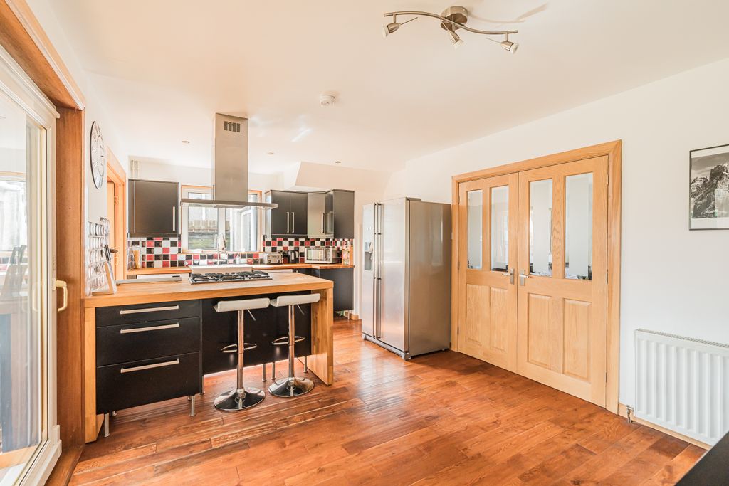 Property photo 3 of 29 Property Image 3