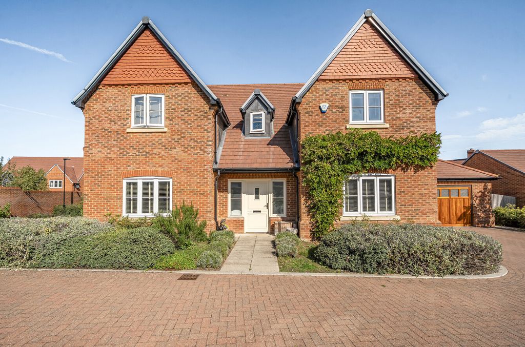 Property photo 1 of 26 1354562-1-68cd582...