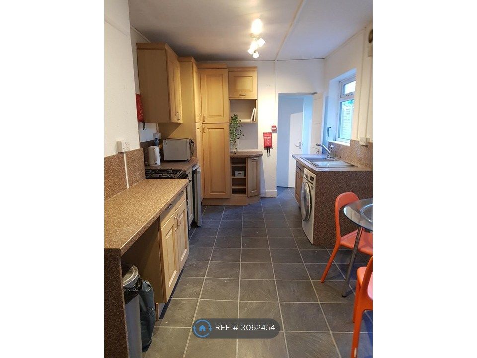 Property photo 1 of 28