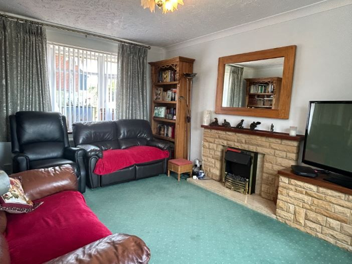 Property photo 3 of 13 Sitting Room
