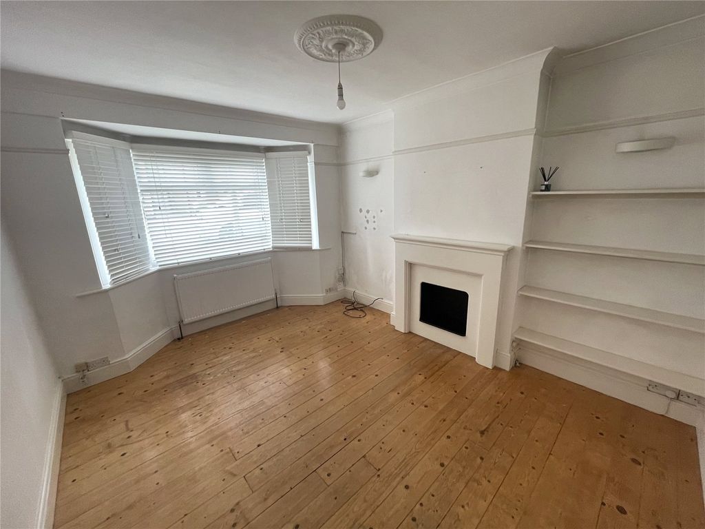 Property photo 2 of 8 Picture No. 07