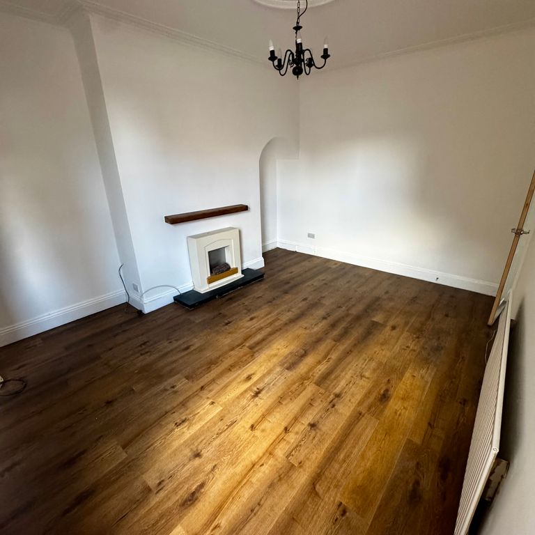 Property photo 2 of 5 Living Room