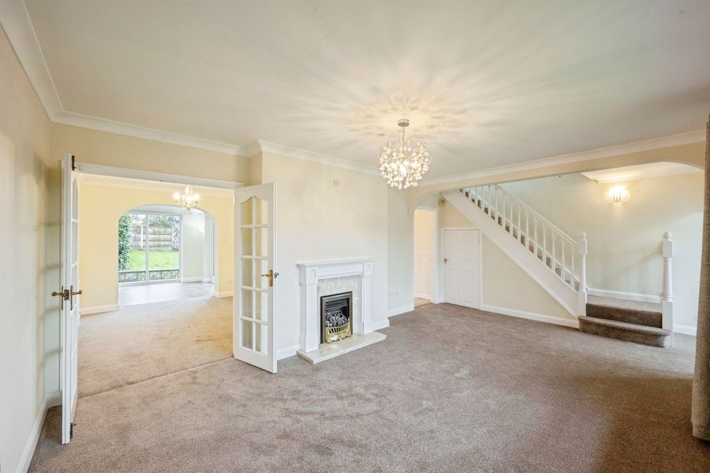 Property photo 3 of 23