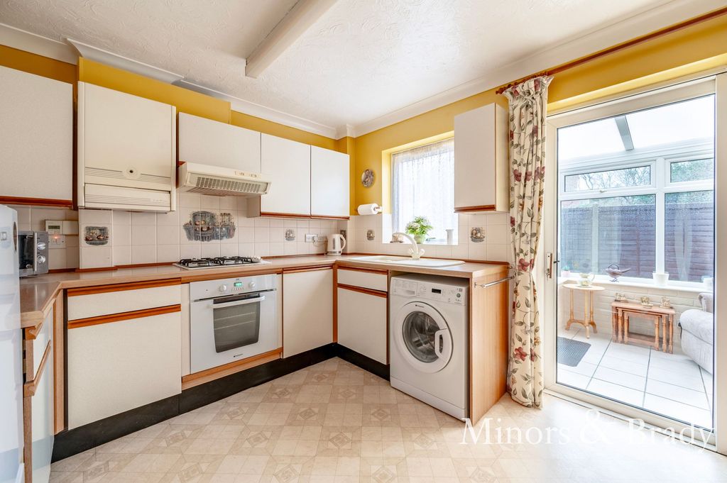 Property photo 3 of 19