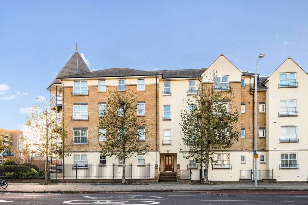 Property photo 1 of 14