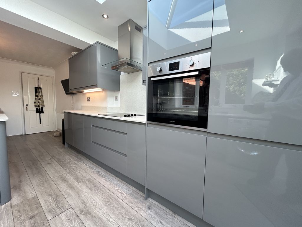 Property photo 3 of 25 Img_5575