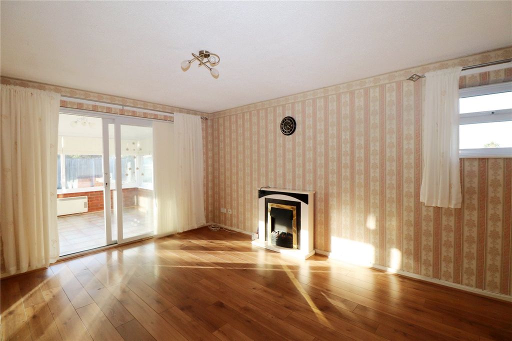 Property photo 3 of 15 Living Room