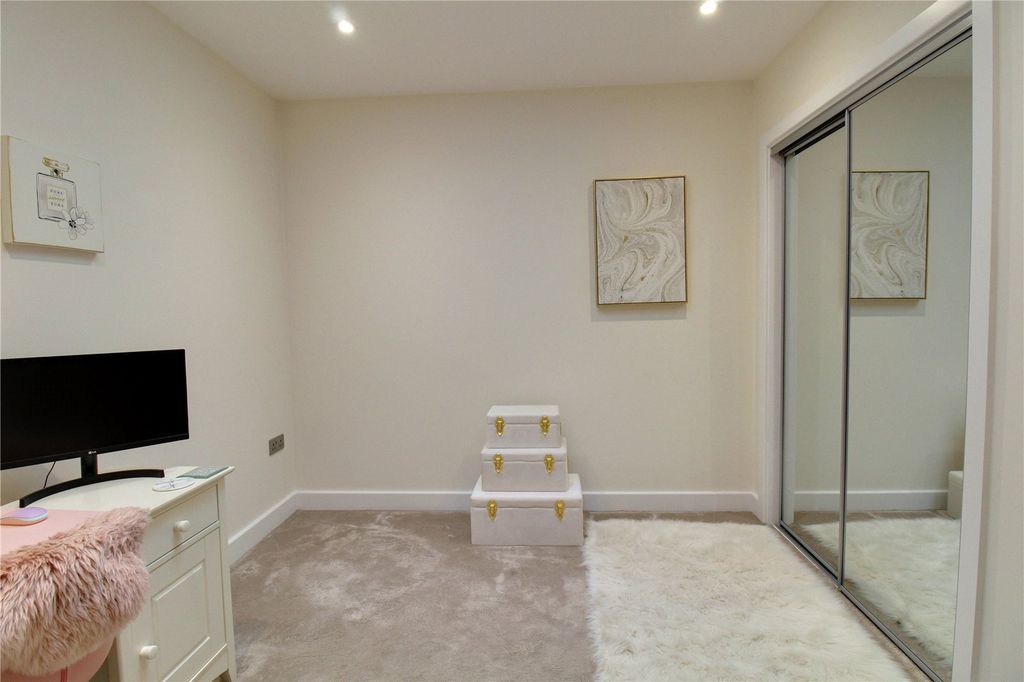 Property photo 3 of 12 Picture No. 09