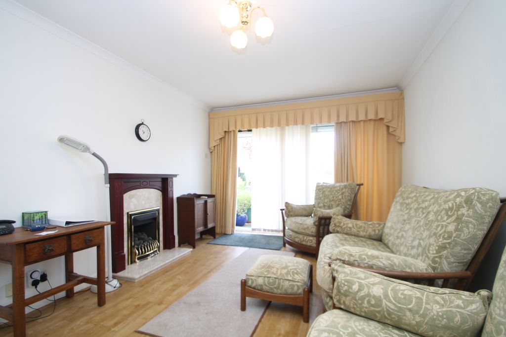 Property photo 2 of 8