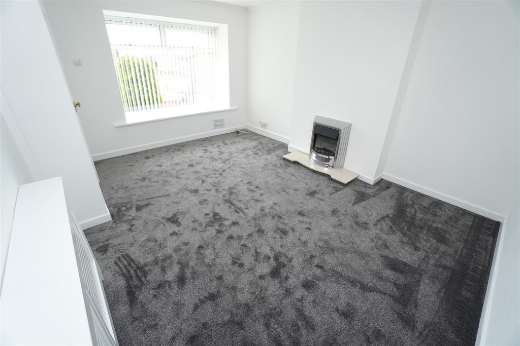 Property photo 2 of 13 Dsc01845.Jpg