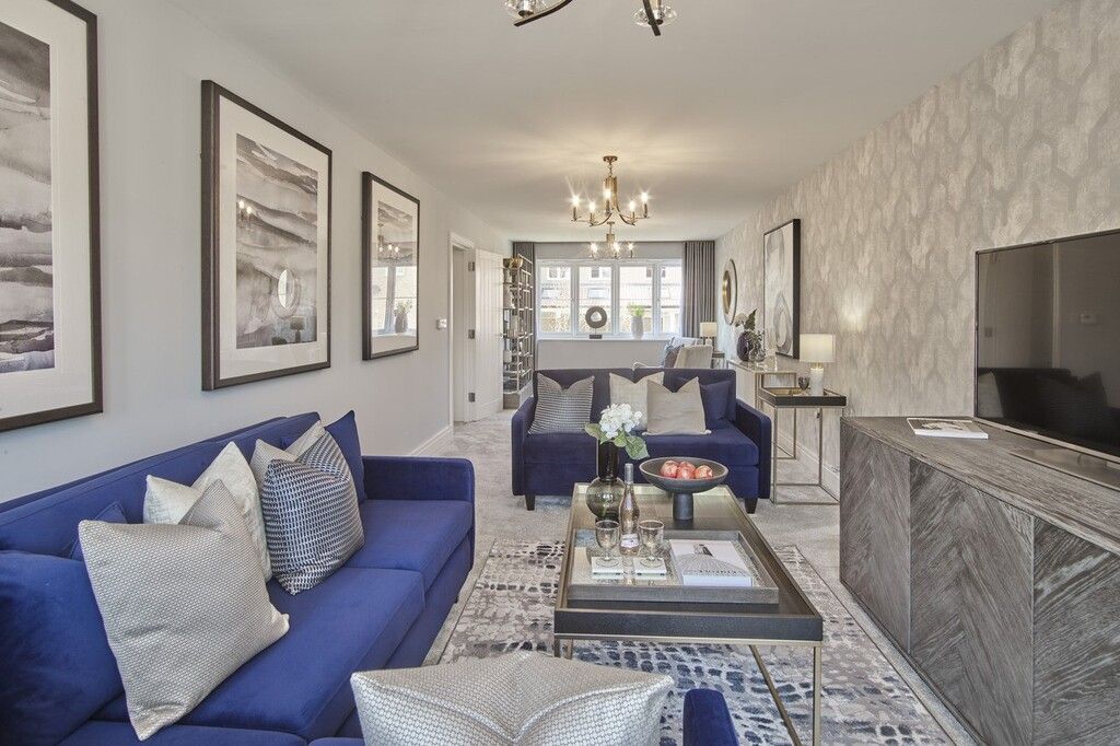 Property photo 1 of 11 Winchester Living Room