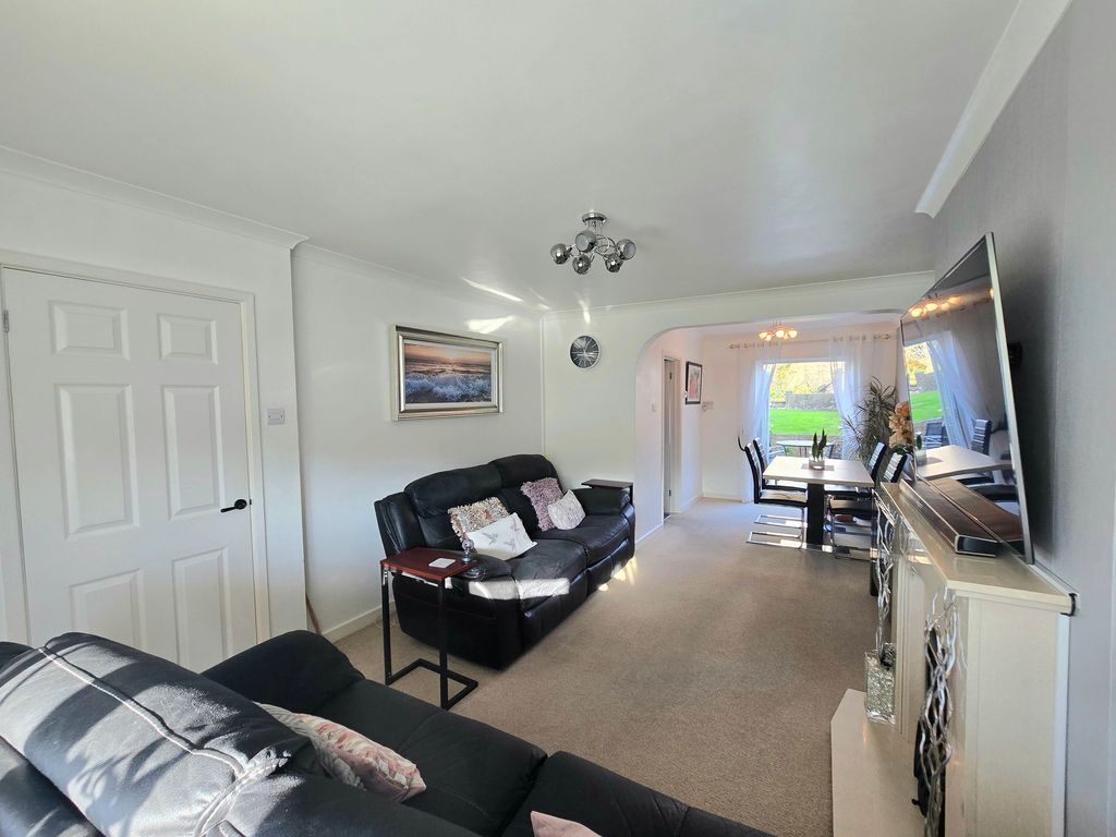 Property photo 3 of 30