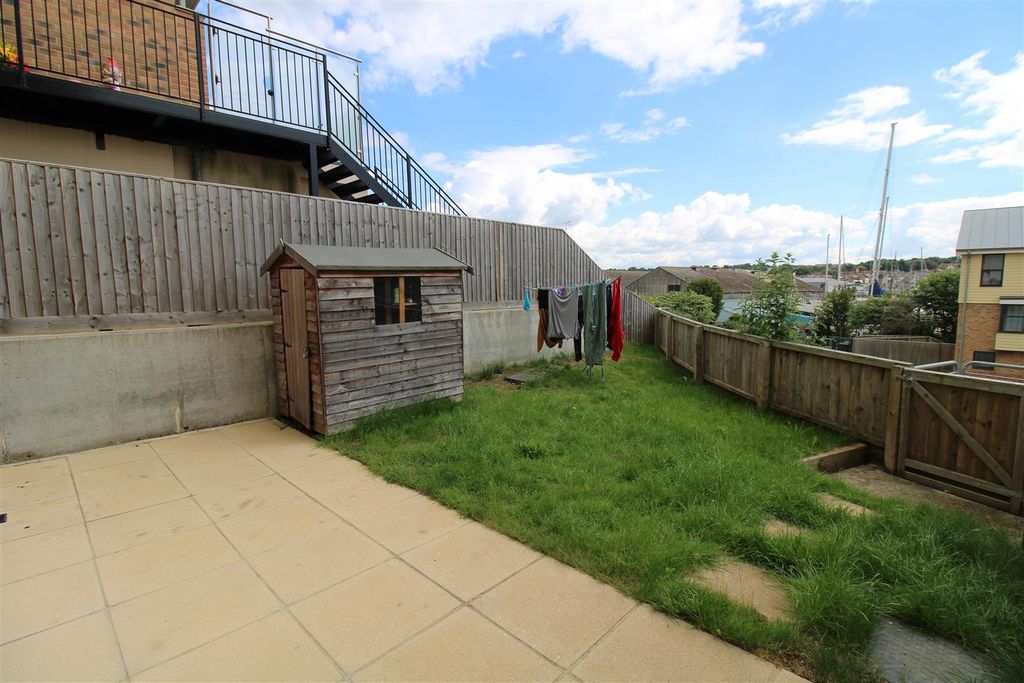 Additional image 4 of 3 bed property to rent71 Arctic Road, Cowes, Isle Of Wight PO31